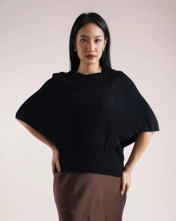 RYLENE RAYNA Short Sleeve Batwing | Atasan Rajut Batwing Lengan Pendek Wanita